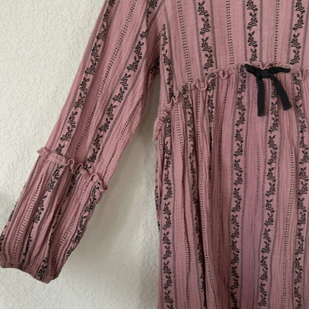 Jessica Simpson • Mauve Pink and Black Coquette Patterned Gauze Cotton Dress
